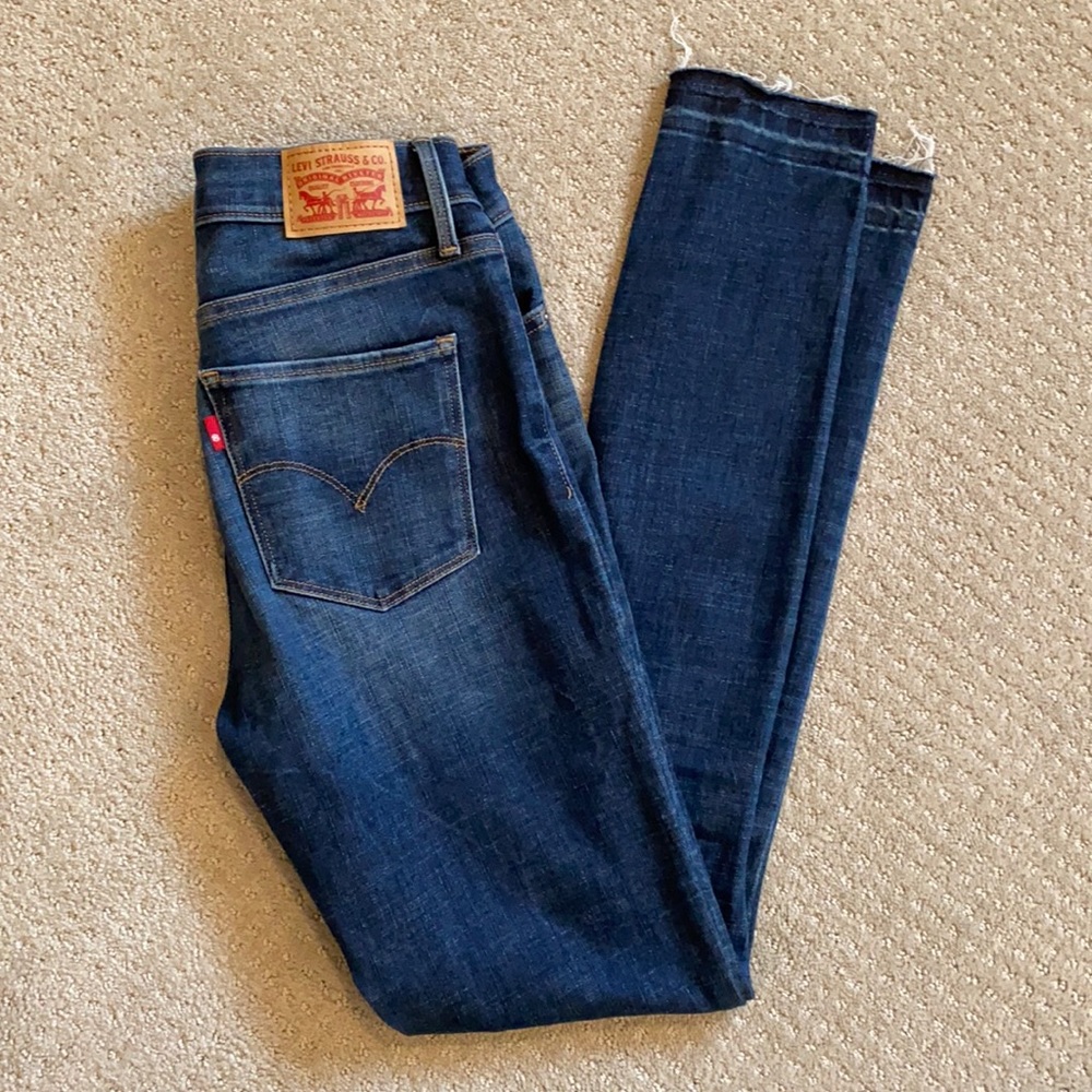 Levi 311 Shaping Skinny jean